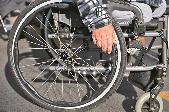 Ολες οι ανατροπές στις αναπηρικές συντάξεις