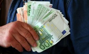 Εκτός από συντάξεις η κυβέρνηση ΣΥΡΙΖΑ έδωσε και χρυσά εφάπαξ