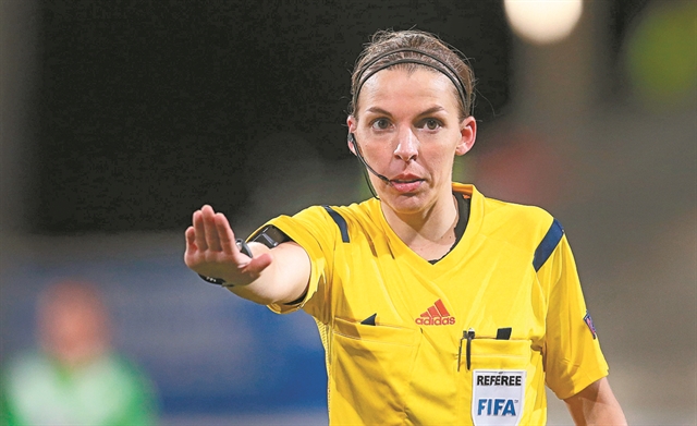 Γυναίκα διαιτητής στο Ευρωπαϊκό Σούπερ Καπ