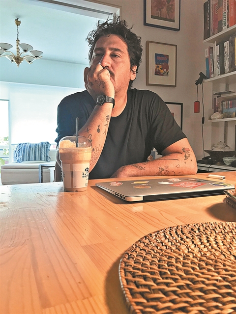 «Οι καλλιτέχνες στην Ελλάδα δεν μπορούν να είναι ποπ»