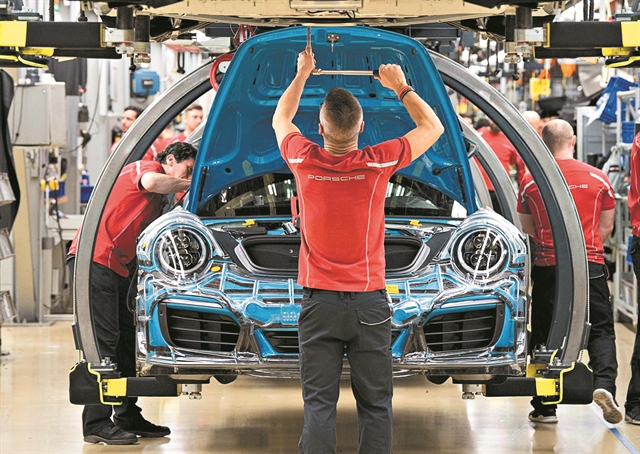 Οι εμπορικοί πόλεμοι απειλούν τη Γερμανία