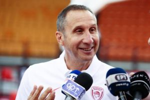 Ντέιβιντ Μπλατ: «Με βλέπετε, είμαι ακόμα όρθιος»