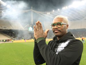 Το νέο …κούρεμα του Τζιμπρίλ Σισέ