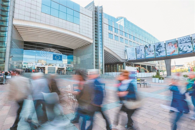 Διορθωτές τυπογραφικών δοκιμίων με συμβάσεις 6 έως 12 μηνών