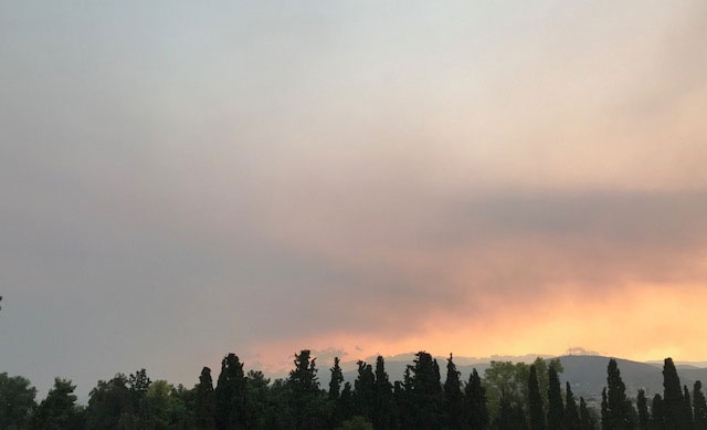 Μαίνεται η μεγάλη φωτιά στην Εύβοια – Πύρινα μέτωπα σε Θήβα, Άρτα, Ιωάννινα