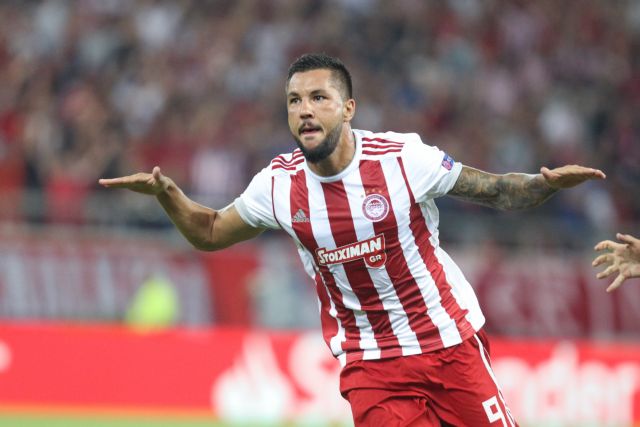 Ο Ολυμπιακός άνοιξε το σκορ (1-0) με γκολ του Γκερέρο