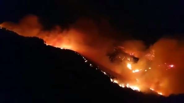Ισπανία: Εκκένωση κωμοπόλεων λόγω μεγάλης πυρκαγιάς