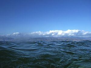 Καιρός: Μελτέμια έως 7 μποφόρ – Μικρή άνοδος της θερμοκρασίας