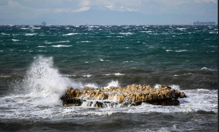 Κάρπαθος: Επτά τραυματίες σε τουριστικό πλοίο λόγω θαλασσοταραχής