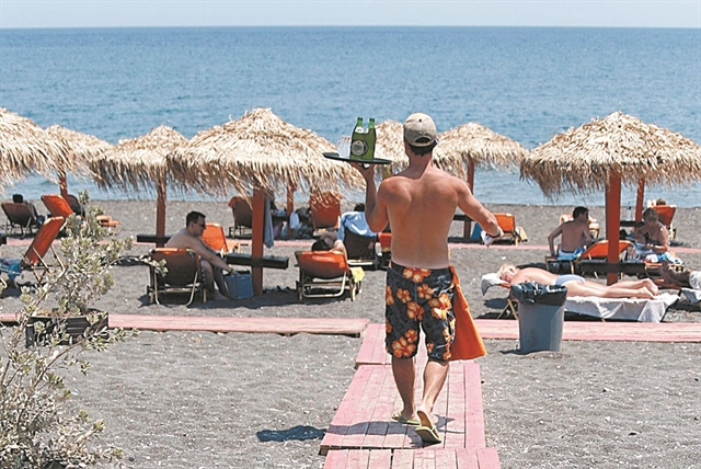 Σαφάρι 18.000 ελέγχων για αδήλωτη εργασία