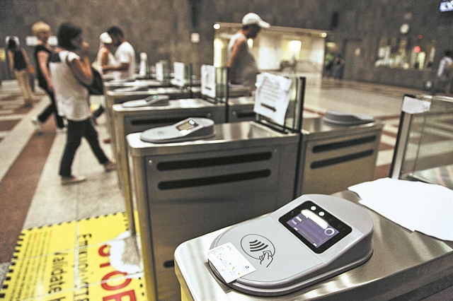 Σκληρός νόμος; Ε, και;