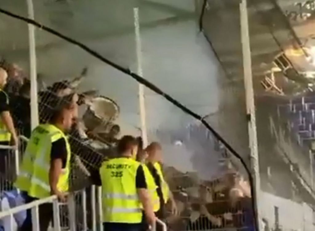 Σλόβαν – ΠΑΟΚ: Επεισόδια στη θύρα των οπαδών του Δικέφαλου