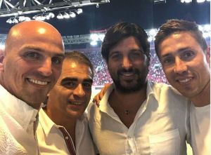 Η εκλεκτή παρέα του Ιμπαγάσα στο «Καραϊσκάκης»