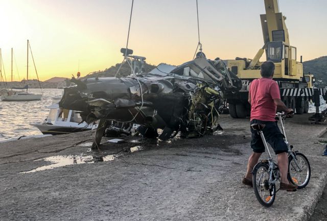 Πόρος: Συγκλονίζει η κόρη του πιλότου – «Δεν σου άξιζε πατέρα μου»