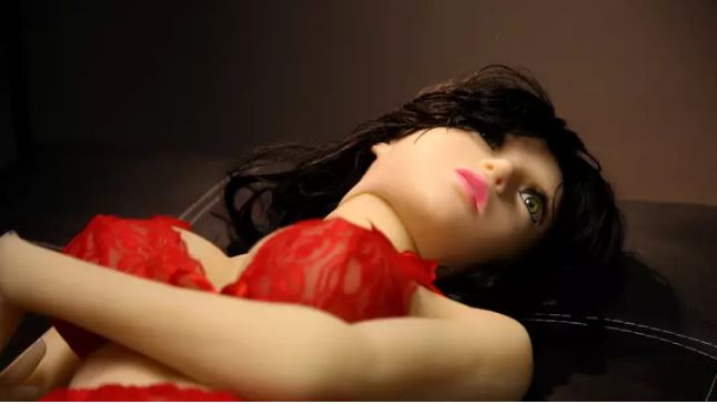 Μια περίεργη τάση: Πελάτες ζητούν κούκλες του σεξ που μοιάζουν… σε φιλικά τους πρόσωπα