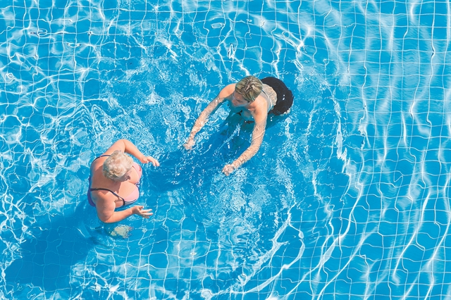 Η κολύμβηση κρύβει κινδύνους για ασθενείς με Πάρκινσον