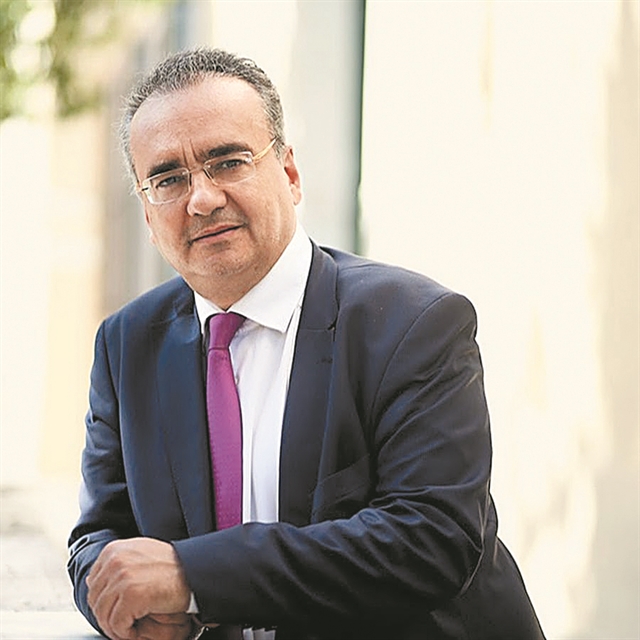 Δημήτρης Βερβεσός