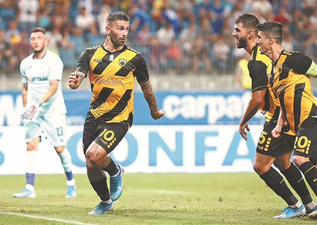 Πλάνο φουλ επίθεση