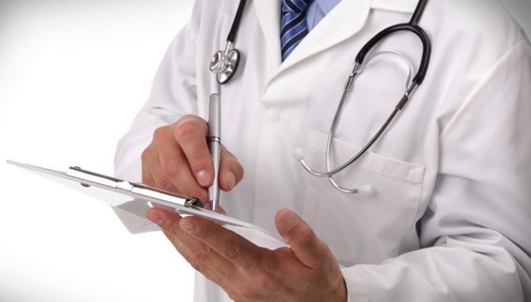 Πειθαρχική καταδίκη πανεπιστημιακού γιατρού για φακελάκι