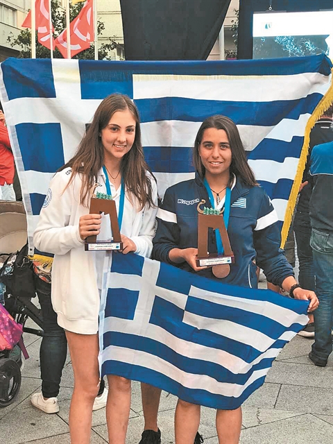 Κορίτσια για φίλημα