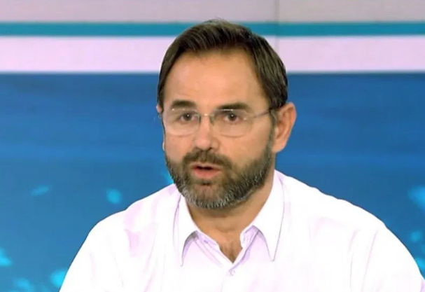 Η ΠΟΑΣΥ αδειάζει τον Μπαλάσκα για «τα σκουπίδια από τα Εξάρχεια»