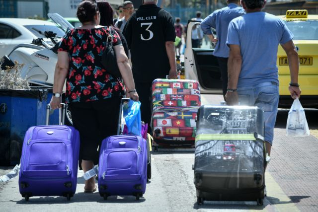 Αλλαγές σε δρομολόγια πλοίων μετά την βλάβη του Blue Star Naxos