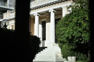 Ποιοι αναλαμβάνουν επικεφαλής στην ΕΡΤ – Ποιος πάει στο γραφείο Τύπου του Μαξίμου