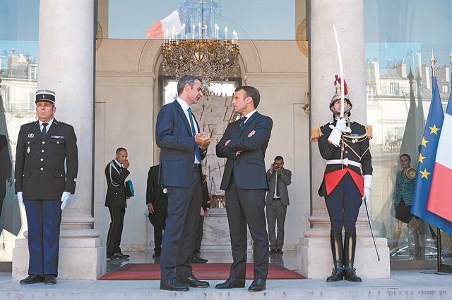 Κορωνοομόλογο ζητούν Μητσοτάκης, Μακρόν και άλλοι επτά ηγέτες