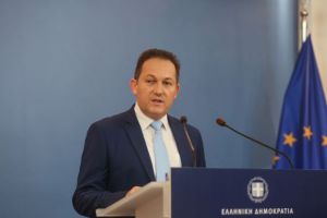 Πέτσας για απολύσεις : Ψηφίσαμε τη διάταξη όταν την έφερε ο ΣΥΡΙΖΑ, την καταργούμε τώρα