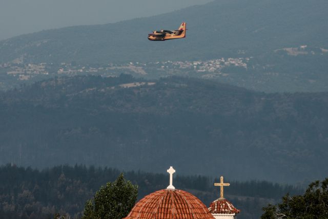 Βίντεο με τα πυροσβεστικά αεροσκάφη από την ΕΕ στην «μάχη» της Εύβοιας