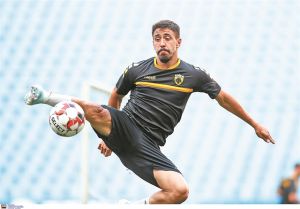 Καρέρα σε Σιμόες: «Σε υπολογίζω κανονικά»