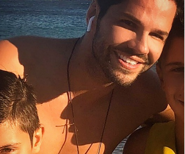 Ο Τσαλίκης μοιράστηκε οικογενειακές φωτογραφίες