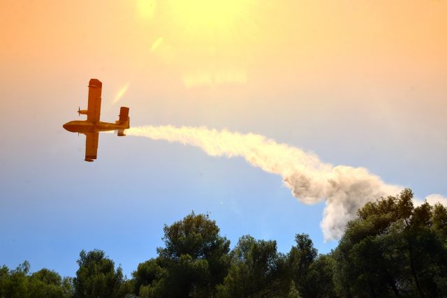 Πυρκαγιά στη Μυτιλήνη σε εξέλιξη