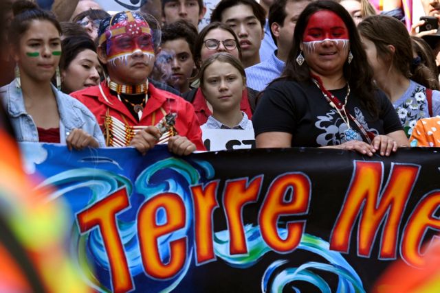 Χιλιάδες διαδηλωτές στο πλευρό της Γκρέτα Τούνμπεργκ στο Μόντρεαλ