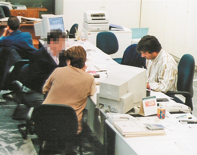 Καλούν τους οφειλέτες να ρυθμίσουν τα δάνεια