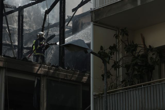 Με σοβαρά εγκαύματα απεγκλωβίστηκε ηλικιωμένη από φλεγόμενο διαμέρισμα