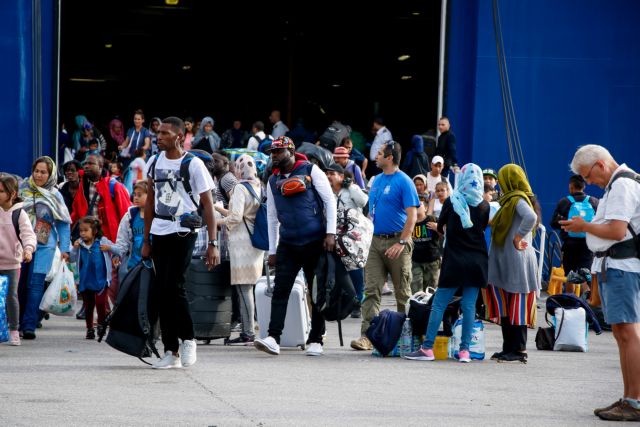 Σύσκεψη για το μεταναστευτικό: Προτεραιότητα η αποσυμφόρηση των νησιών