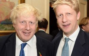 Brexit: Νέο χαστούκι για τον Μπόρις Τζόνσον, παραιτήθηκε από την κυβέρνηση ο αδελφός του Τζο