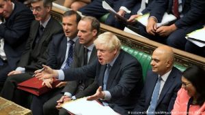 Τρεις ήττες για τον «tragic Johnson»