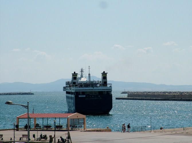 Άγονη γραμμή: Αύξηση κονδυλίων και πλοίο αντικατάστασης