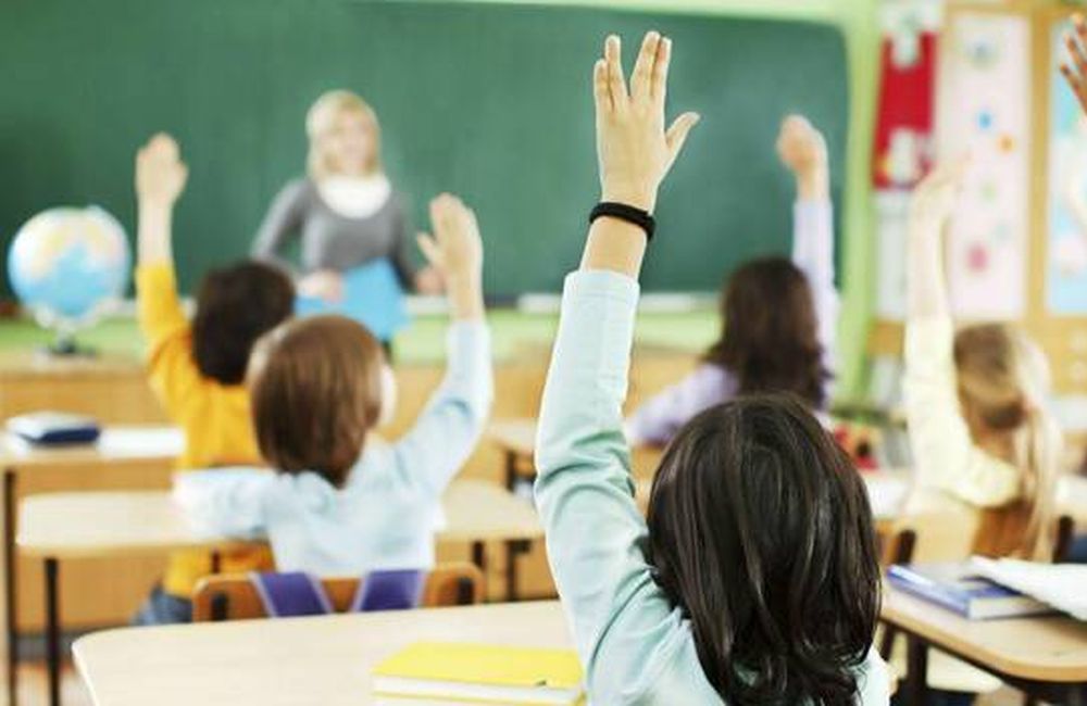 Θρήσκευμα στα σχολεία: Το υπουργείο Παιδείας καλείται να συμμορφωθεί