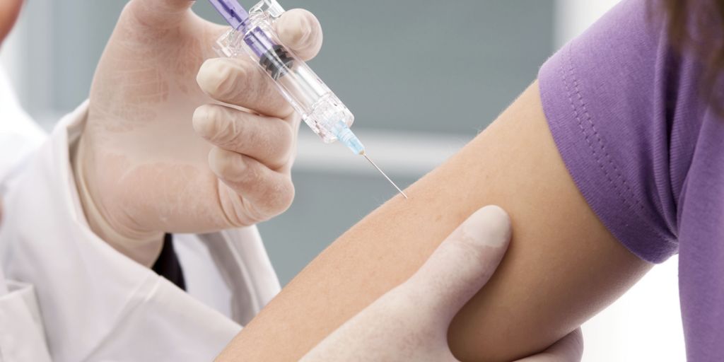 Εμβολιασμός: Σύσταση Κικίλια για τις ευπαθείς ομάδες του πληθυσμού