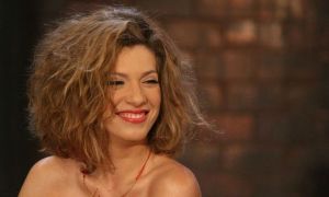 Σύλβια Δεληκούρα: Η topless φωτογραφία και το μήνυμά της για τη μητρότητα