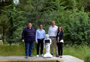 ΔΕΘ: Παρουσίαση του ρομπότ Pepper του Διεθνούς Αερολιμένα Αθηνών