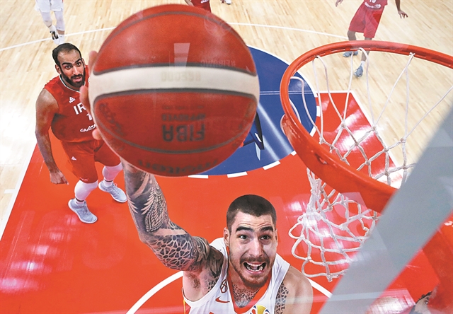 Αλλάζει επίπεδο