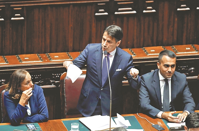 Νέα κυβέρνηση, «παλιός» Σαλβίνι