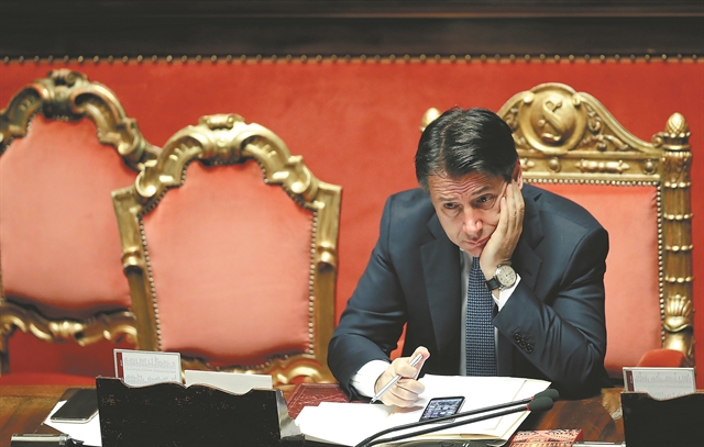 Στο τιμόνι των Πέντε Αστέρων πλέον ο Τζουζέπε Κόντε