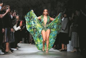 Αν δεν είναι τέχνη, δεν είναι μόδα, Μέρος Β’