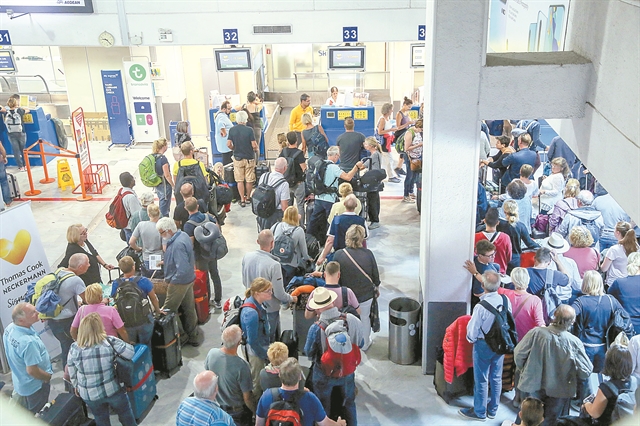 Σεισμός στον ελληνικό τουρισμό από την πτώχευση του ταξιδιωτικού γίγαντα