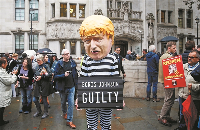 Ο Μπόρις, τα «όχι» των βουλευτών και η τοξική ατμόσφαιρα